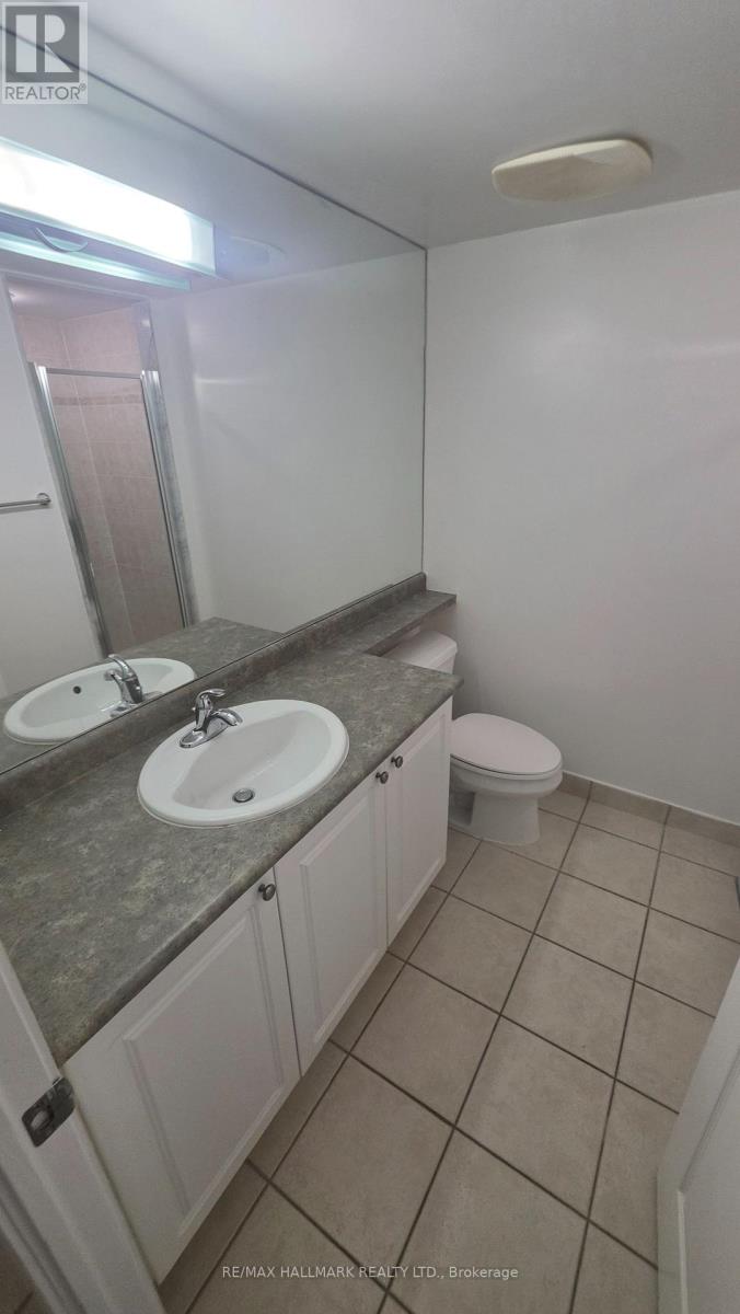 18 Yonge Street — photo 13