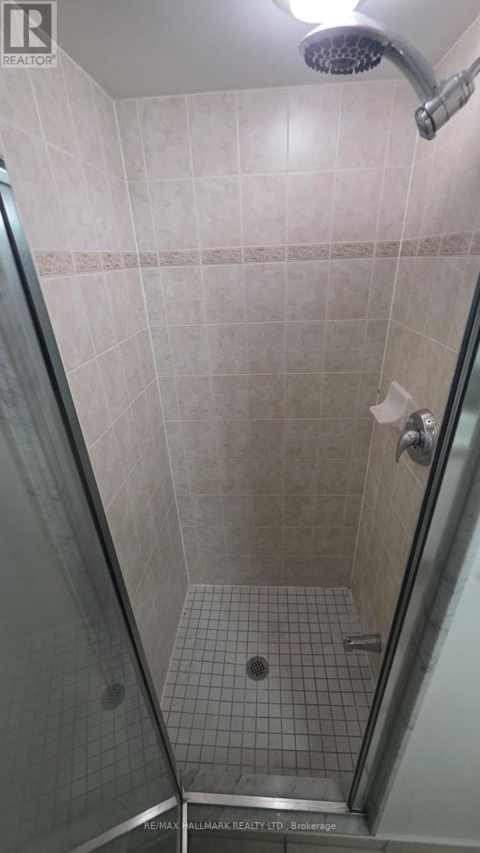 18 Yonge Street — photo 15