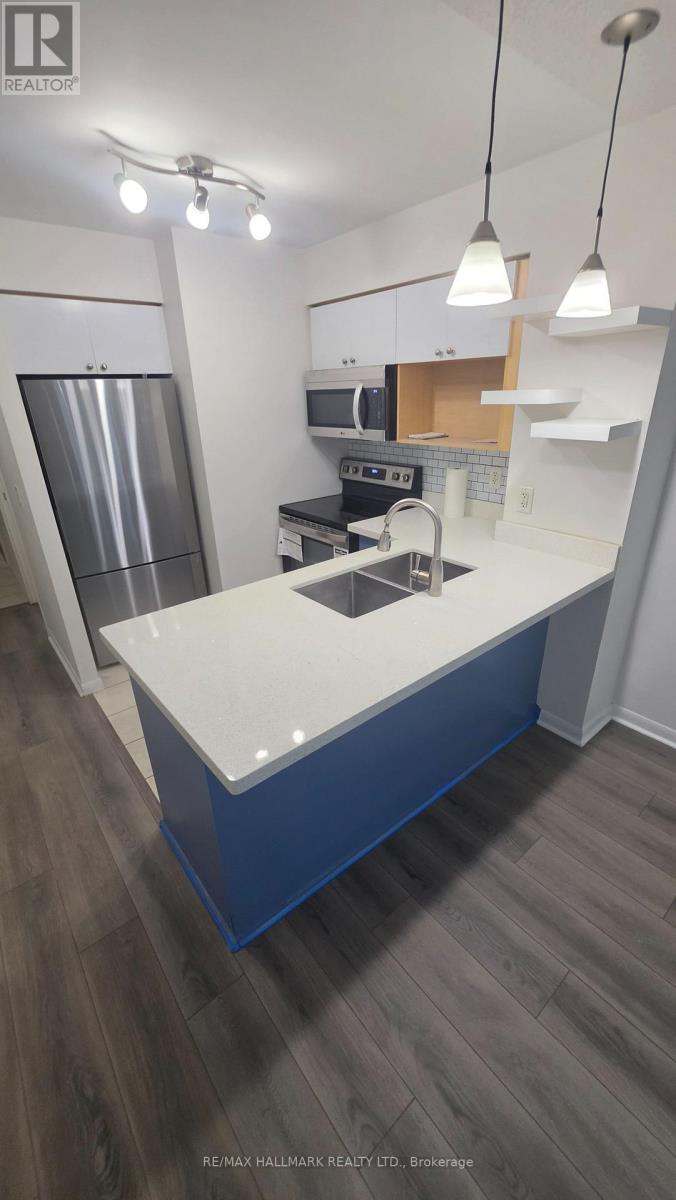 18 Yonge Street — photo 19