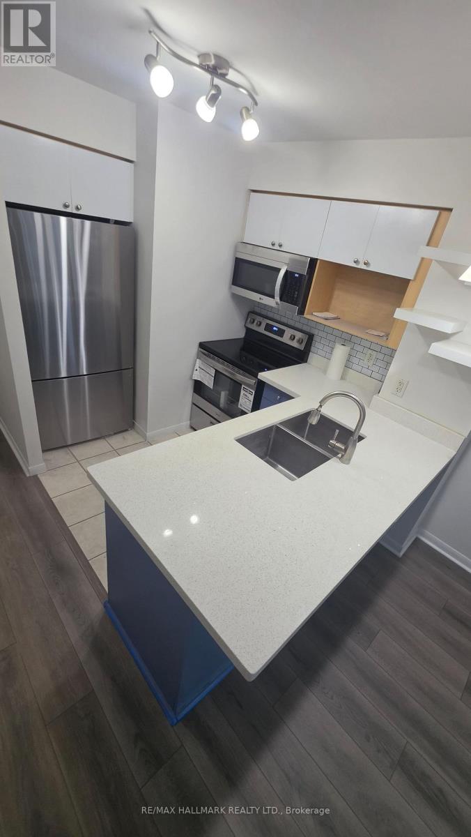 18 Yonge Street — photo 20