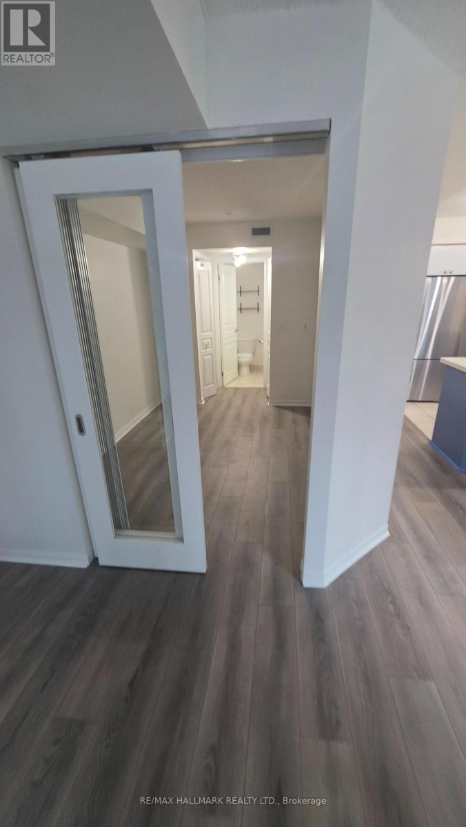 18 Yonge Street — photo 29