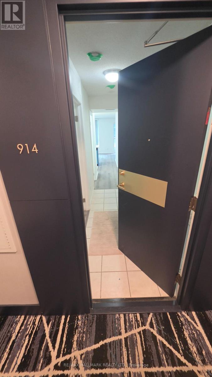 914 - 18 YONGE STREET, Toronto (Waterfront Communities) — photo 3