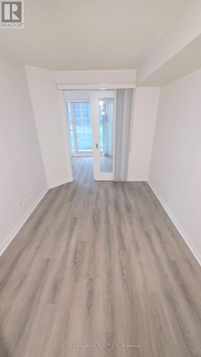 18 Yonge Street — photo 31