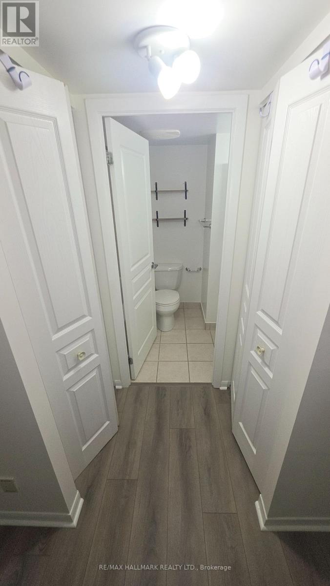 18 Yonge Street — photo 33
