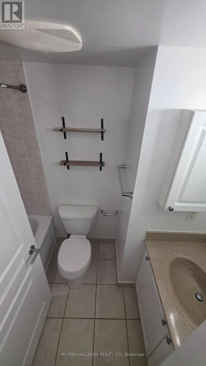 18 Yonge Street — photo 34