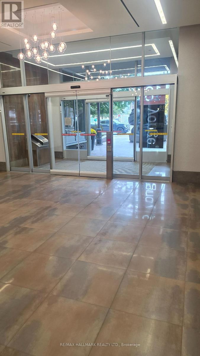 18 Yonge Street — photo 37