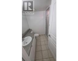 914 - 18 Yonge Street, Toronto, ON M5E1Z8 Photo 14