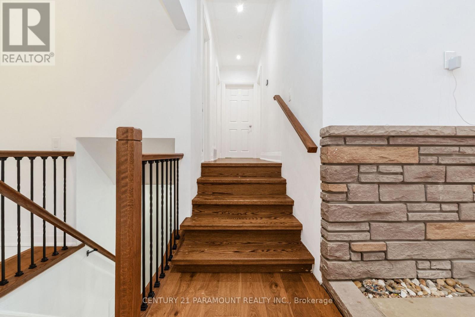 8 Waterfield Drive, Toronto, ON photo 20