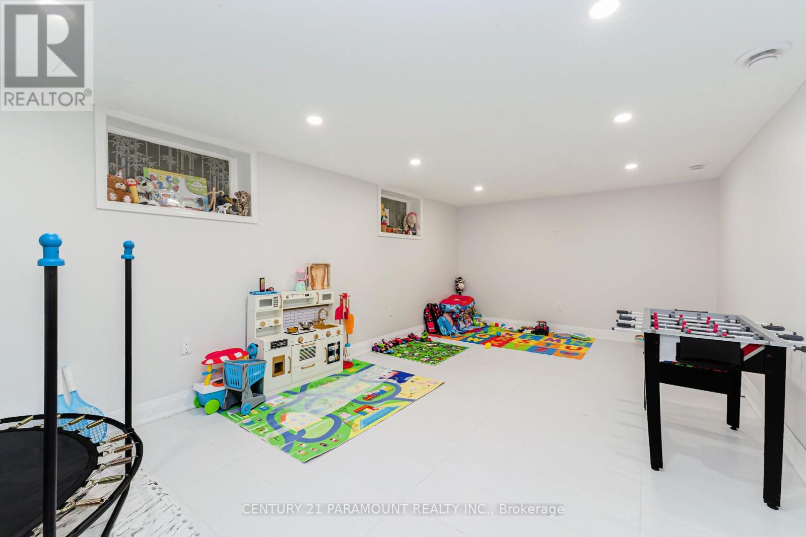 8 Waterfield Drive, Toronto, ON photo 37