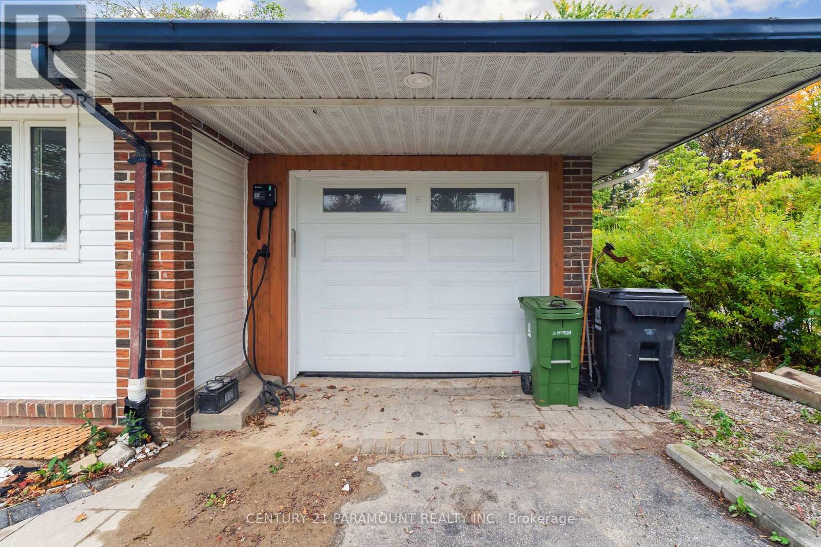 8 Waterfield Drive, Toronto, ON photo 5
