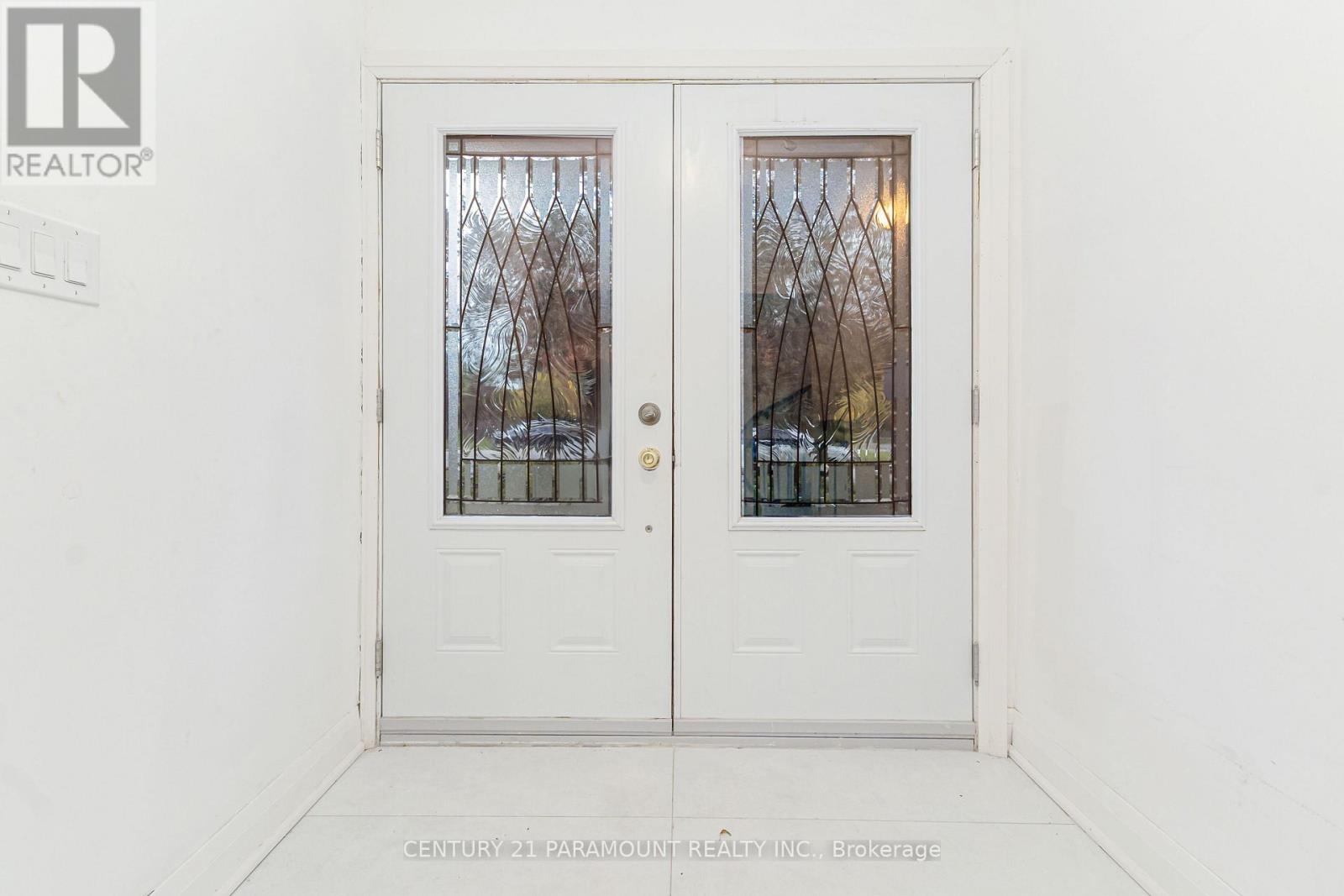 8 Waterfield Drive, Toronto, ON photo 6