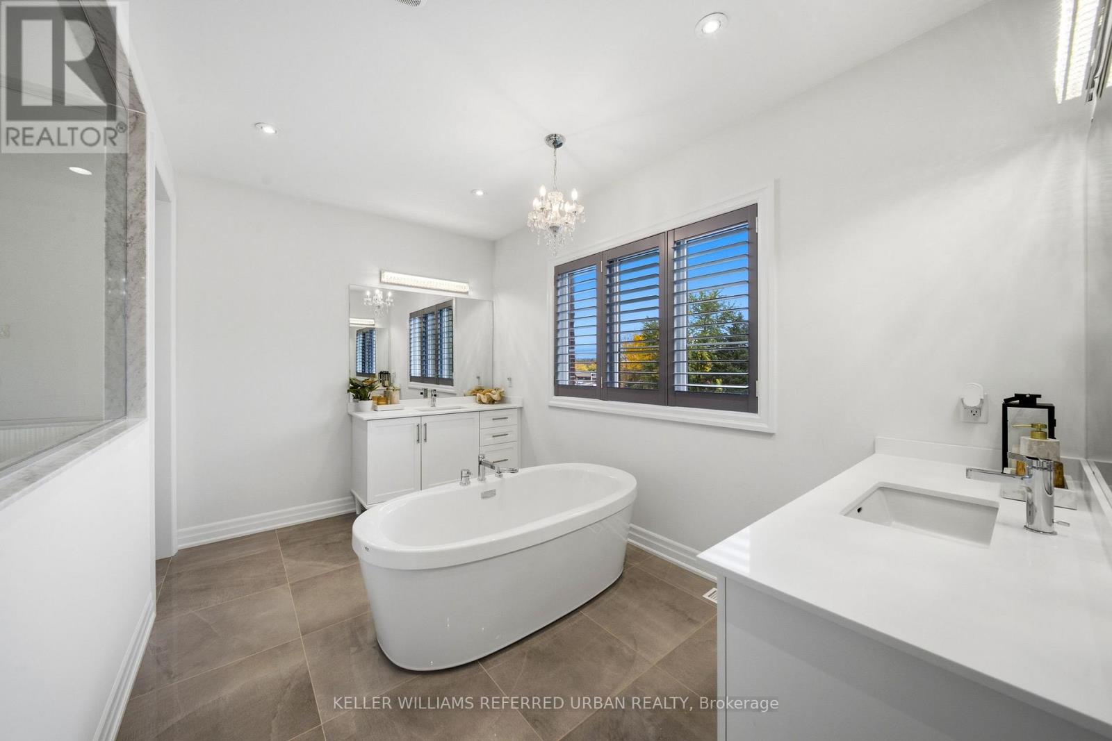 30 Mumberson Street, Innisfil, ON photo 31