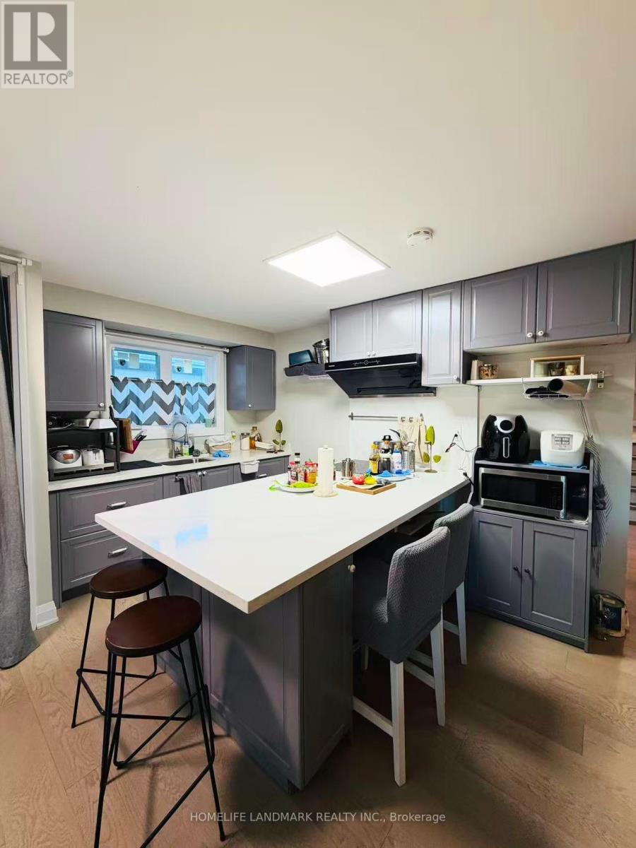 UPPER - 170 KIRK DRIVE, Markham (Royal Orchard) — photo 2