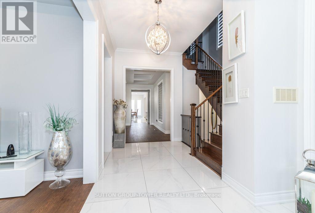 2 Mary Agar Court South, King, ON photo 6