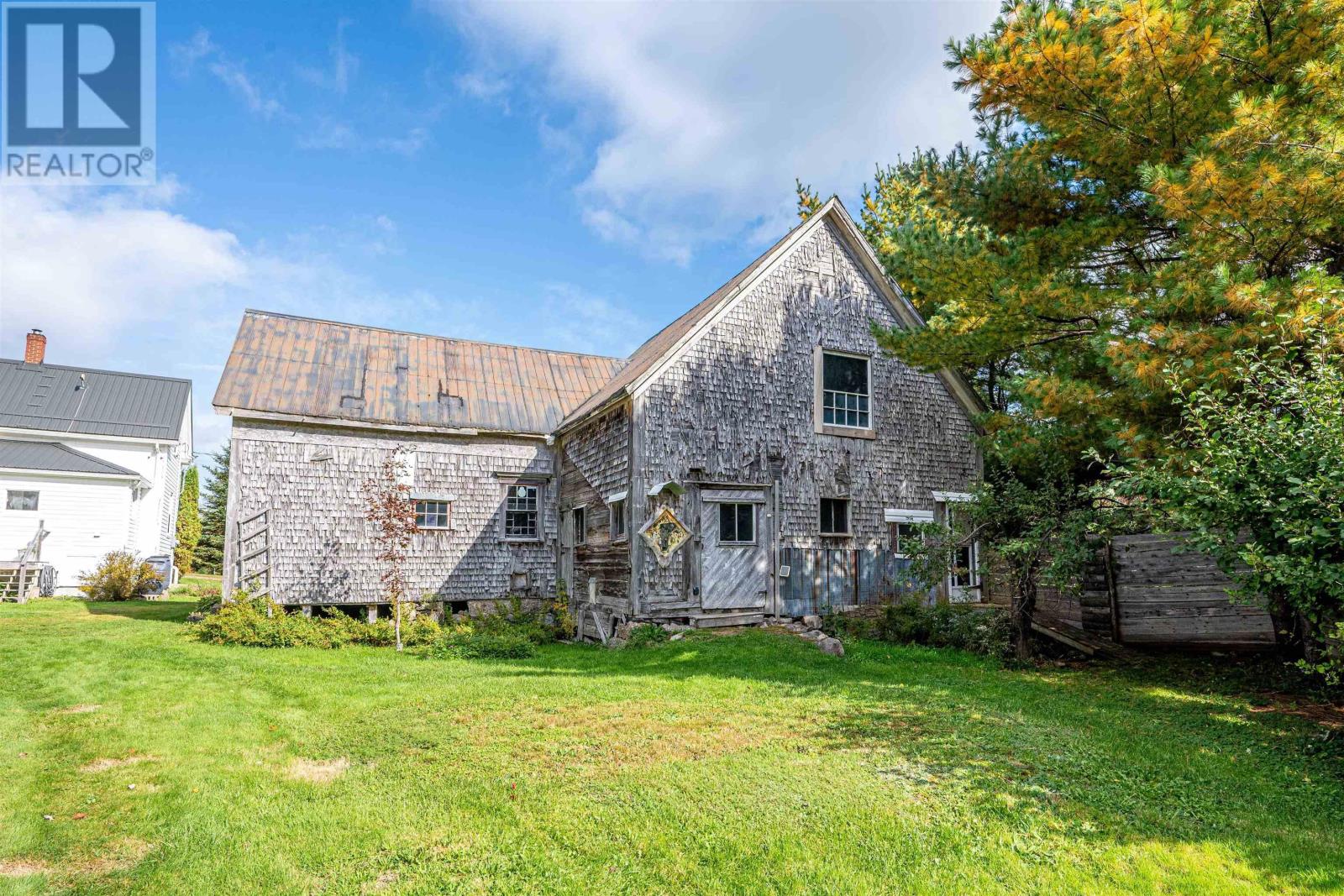 Property 36 of 52 of 1462 East Dalhousie Road