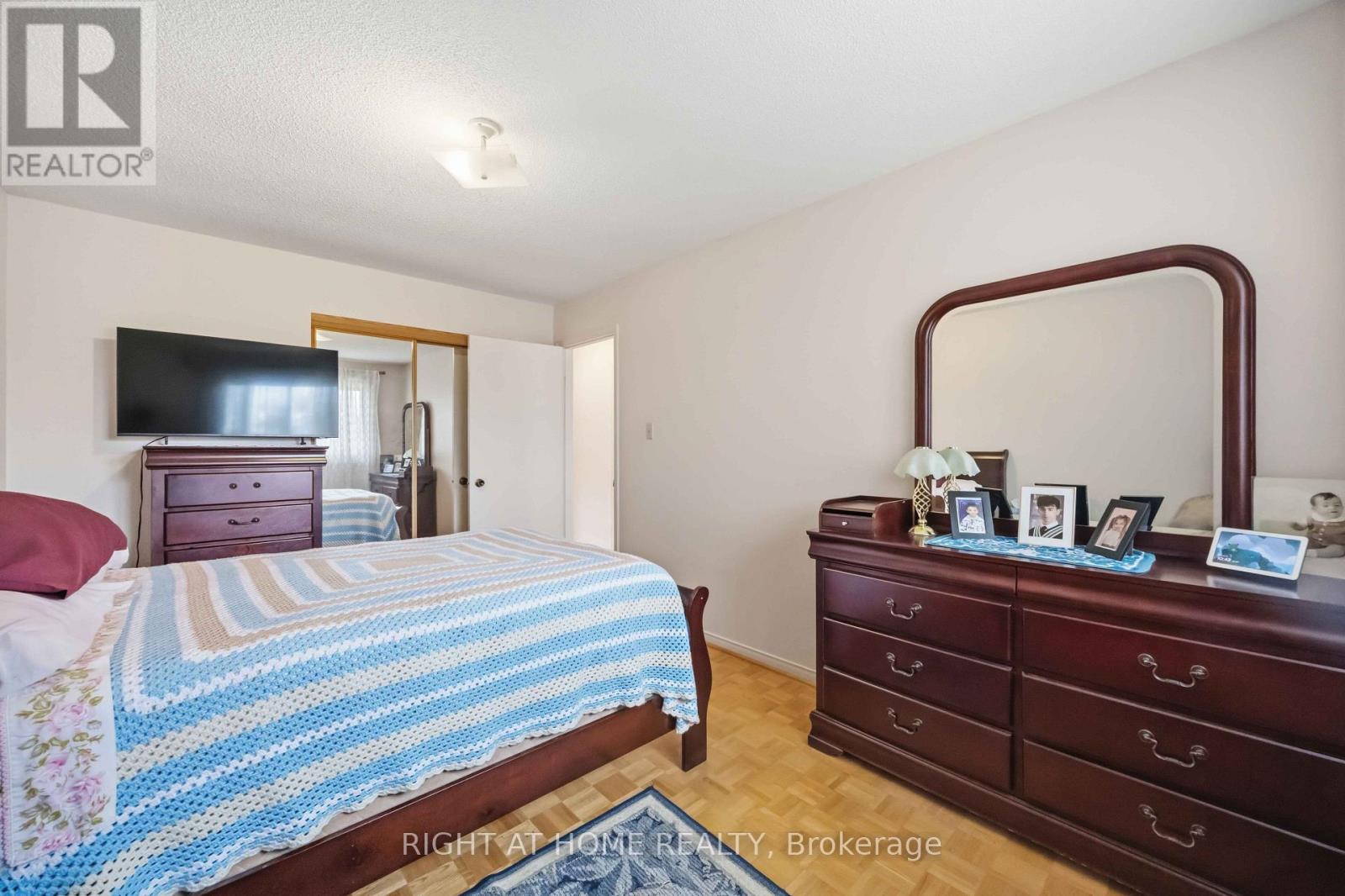 17 CATHY JEAN CRESCENT - 13