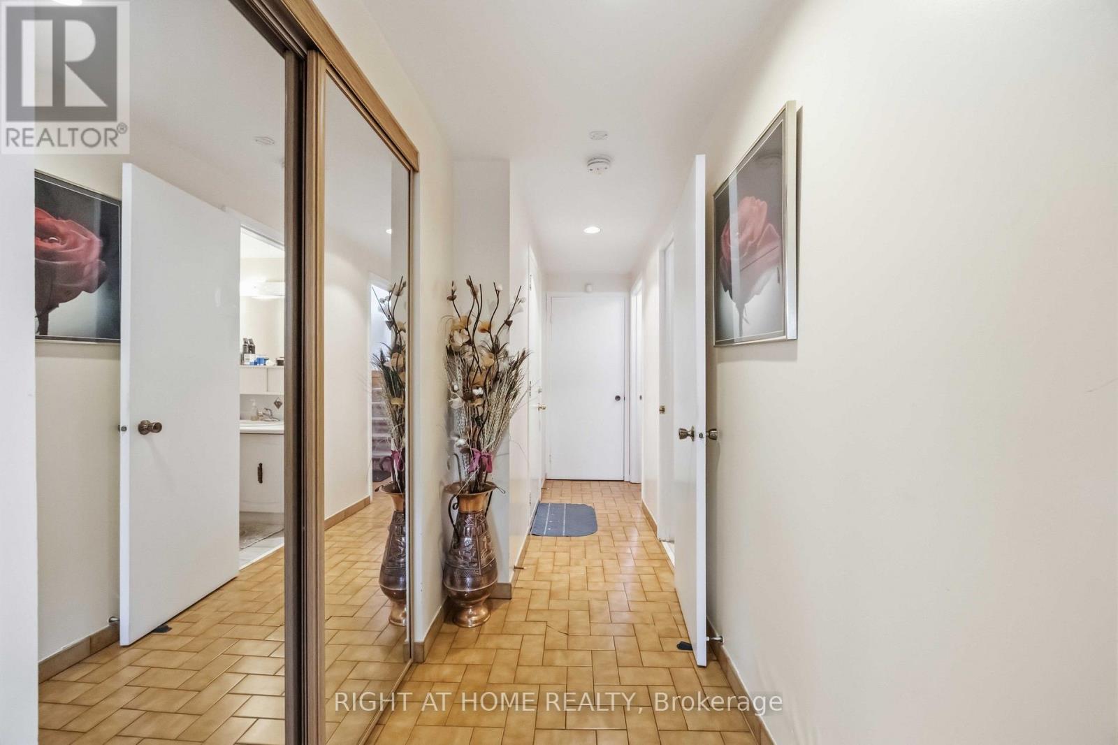 17 Cathy Jean Crescent, Toronto, ON photo 19