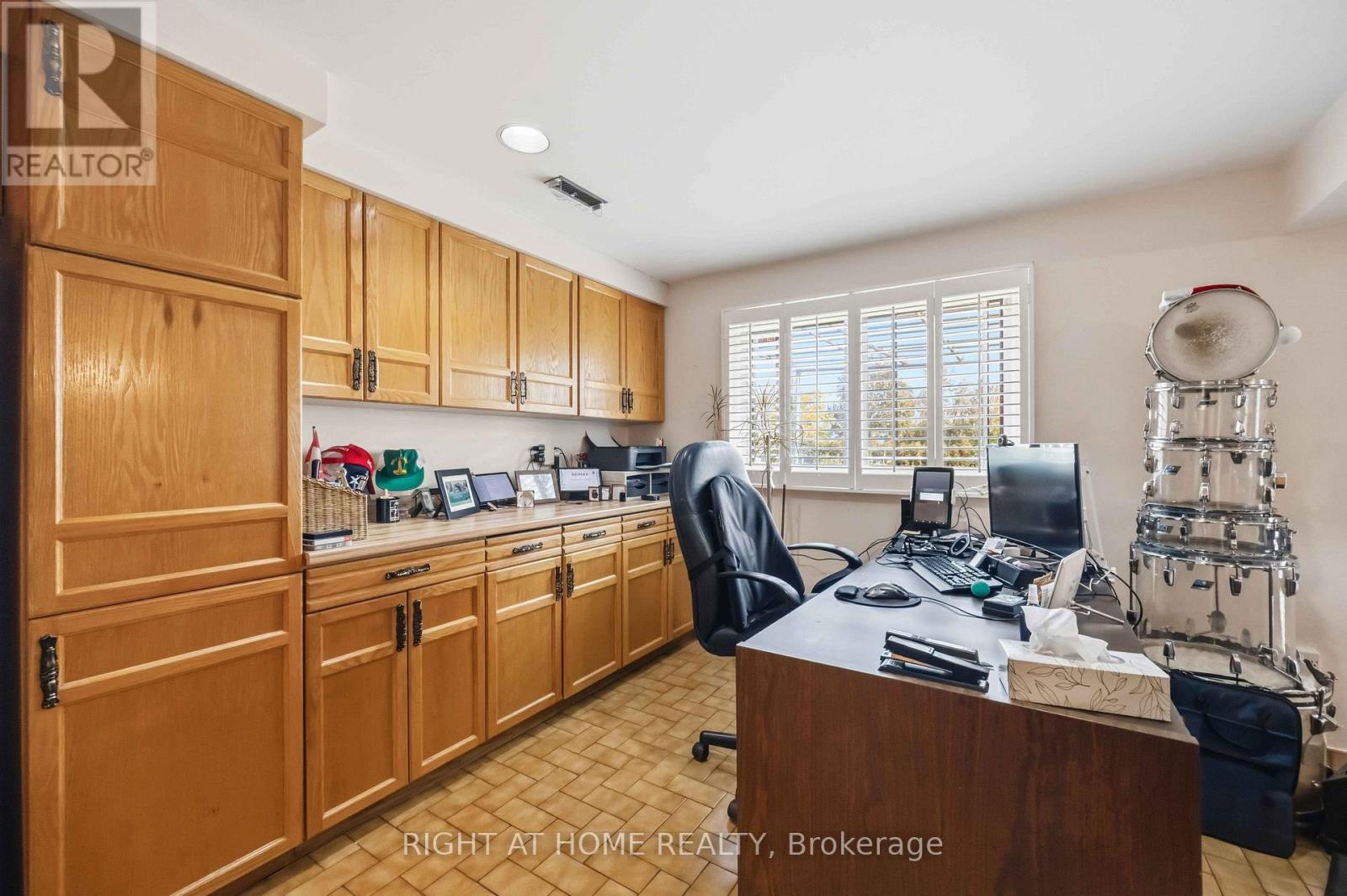 17 Cathy Jean Crescent, Toronto, ON photo 25