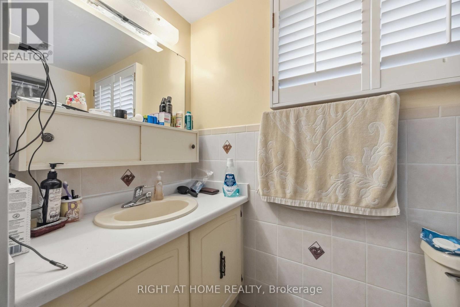 17 Cathy Jean Crescent, Toronto, ON photo 26