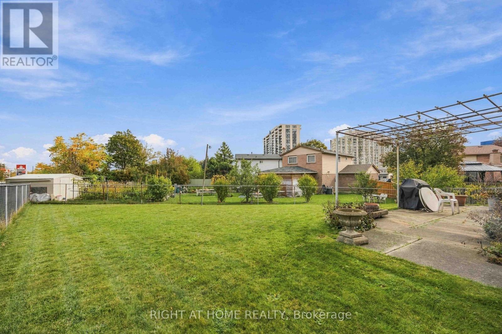 17 Cathy Jean Crescent, Toronto, ON photo 28