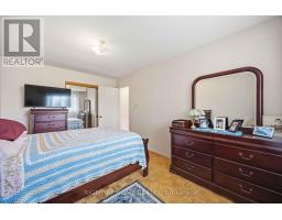 17 Cathy Jean Crescent, Toronto, ON M9V4T2 Photo 13