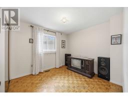 17 Cathy Jean Crescent, Toronto, ON M9V4T2 Photo 16