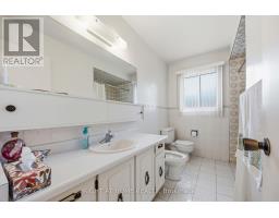 17 Cathy Jean Crescent, Toronto, ON M9V4T2 Photo 18