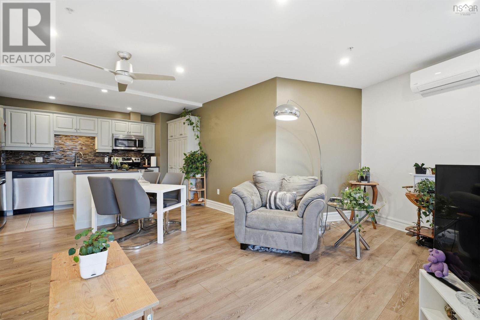 #301 87 Pebblecreek Crescent - 16