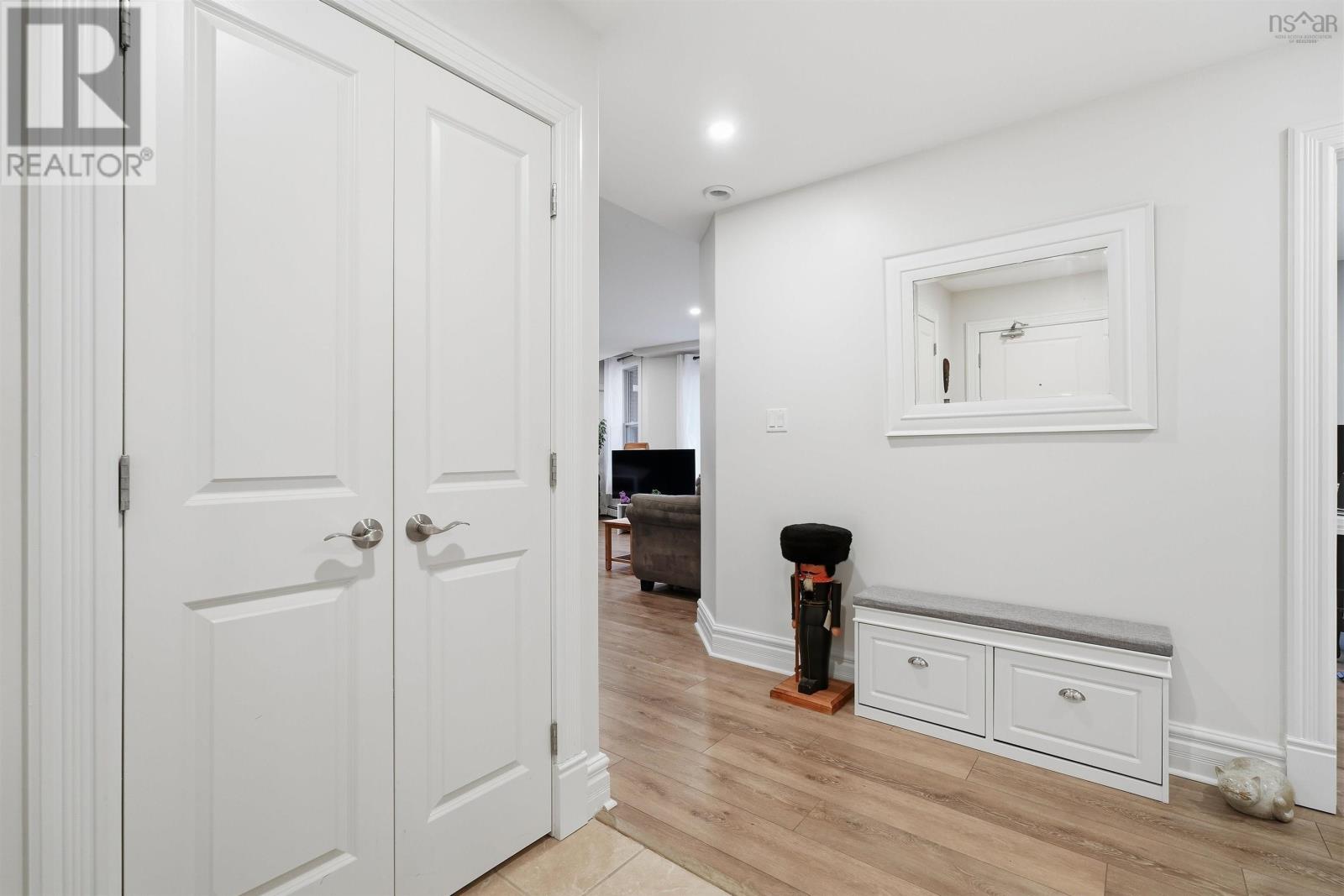 #301 87 Pebblecreek Crescent - 7