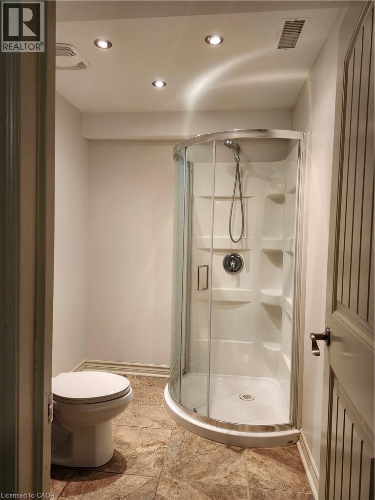 535 Margaret Street — photo 28