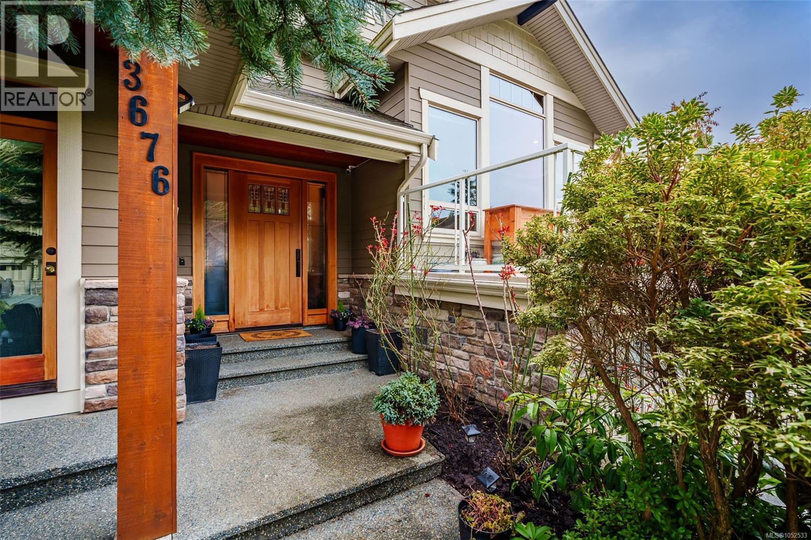 3676 Monterey Dr - 6