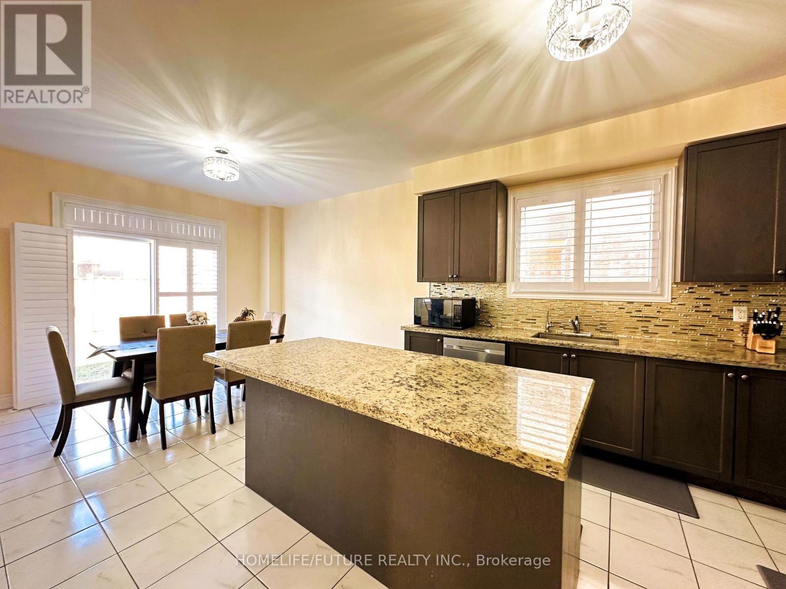 983 WRENWOOD DRIVE - 11