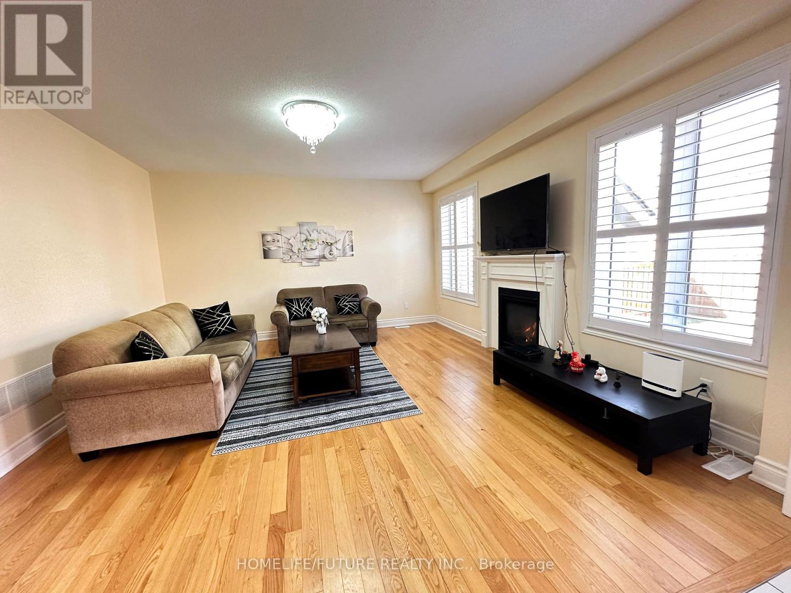 983 WRENWOOD DRIVE - 16