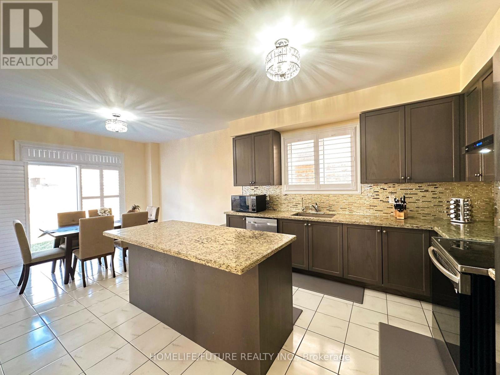 983 WRENWOOD DRIVE - 8