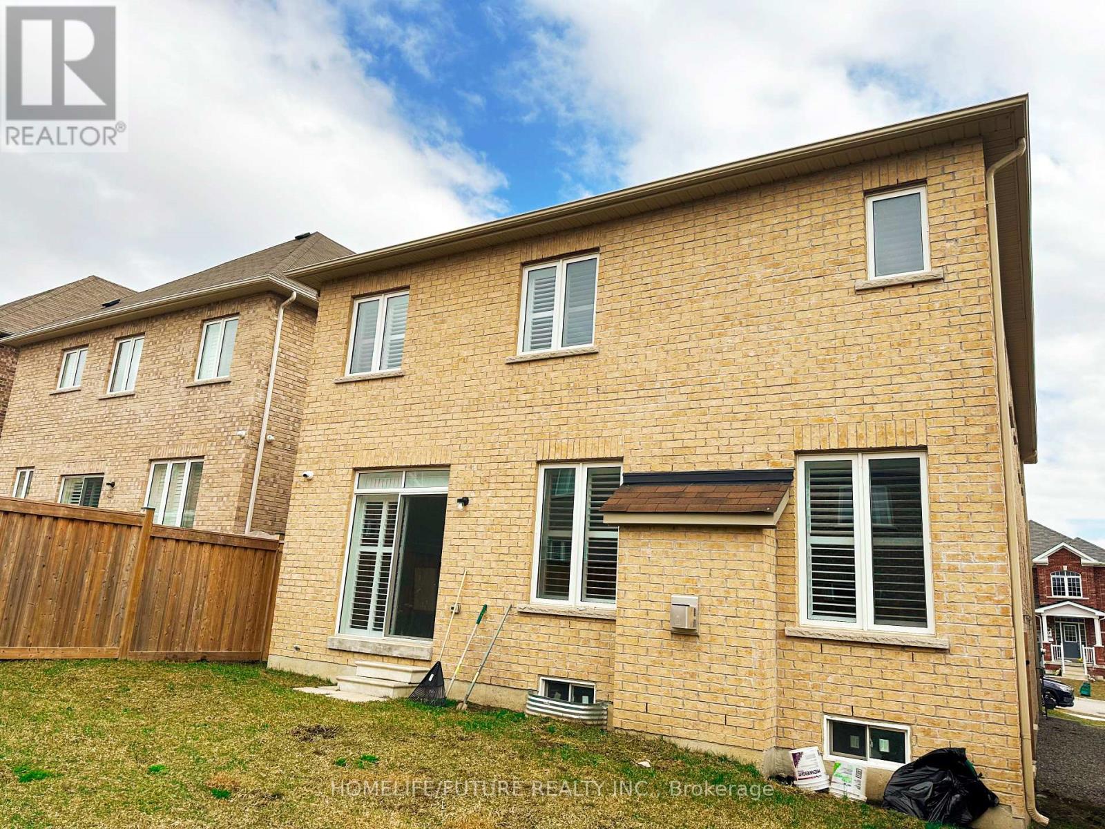 983 WRENWOOD DRIVE - 32