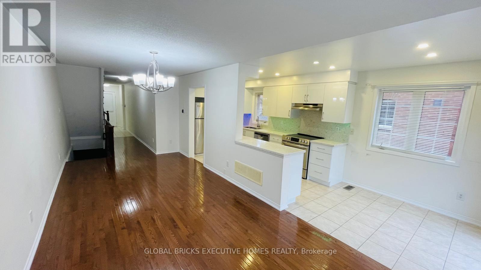 5255 Palmetto Place — photo 8