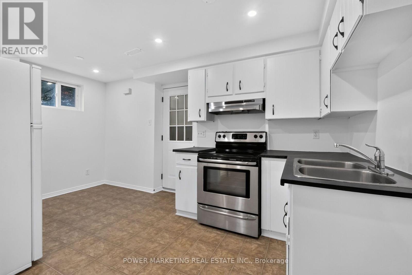 436 YVES STREET - 31