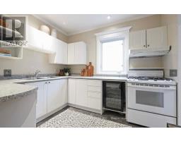 98 Hastings Avenue, Toronto, ON M4L2L2 Photo 11