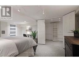 98 Hastings Avenue, Toronto, ON M4L2L2 Photo 14