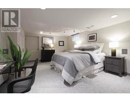 98 Hastings Avenue, Toronto, ON M4L2L2 Photo 16