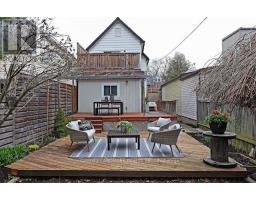 98 Hastings Avenue, Toronto, ON M4L2L2 Photo 19