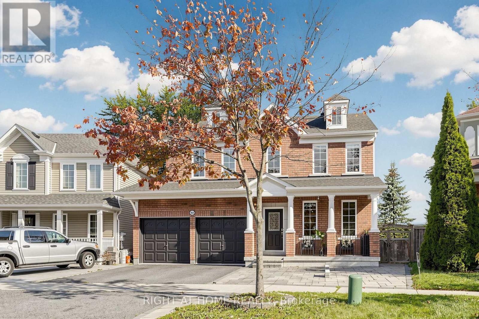 14 Grainger Crescent, Ajax, ON photo 2