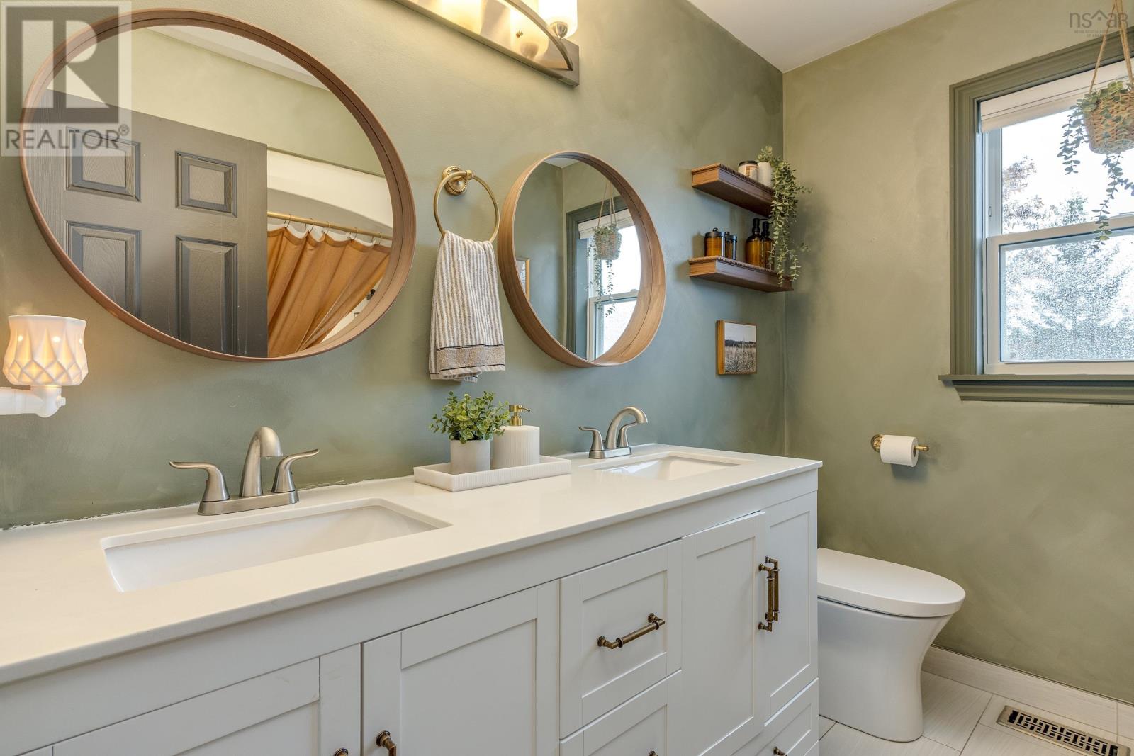 55 Dahlgren Crescent - 42