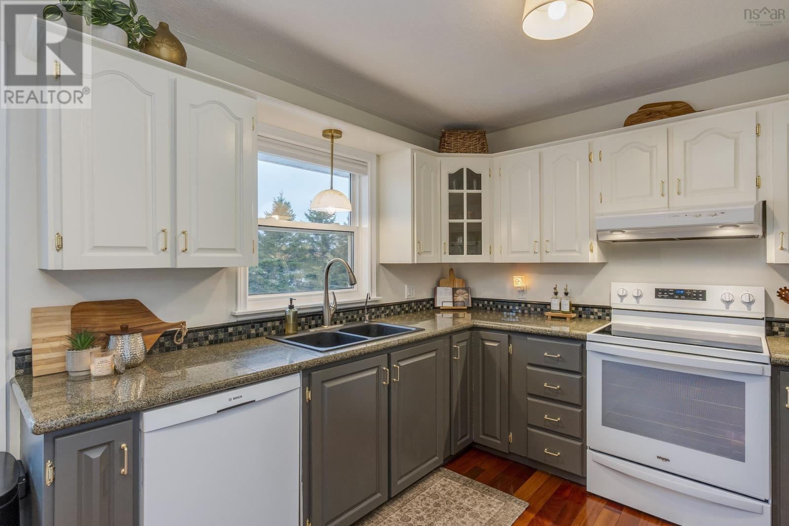 55 Dahlgren Crescent - 20