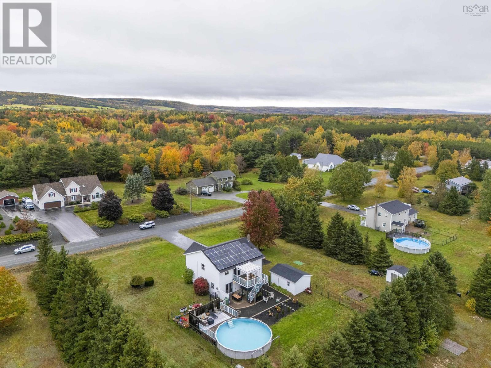 55 Dahlgren Crescent - 50