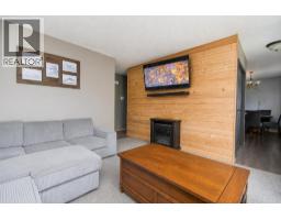 Family room - 168 Eastman Crescent, Red Deer, AB T4R1X7 Photo 8