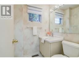 33 Banbury Court, Brampton, ON L6T1Y9 Photo 21
