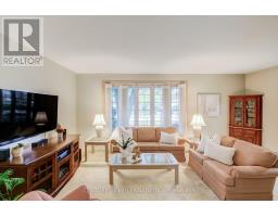 33 Banbury Court, Brampton, ON L6T1Y9 Photo 9