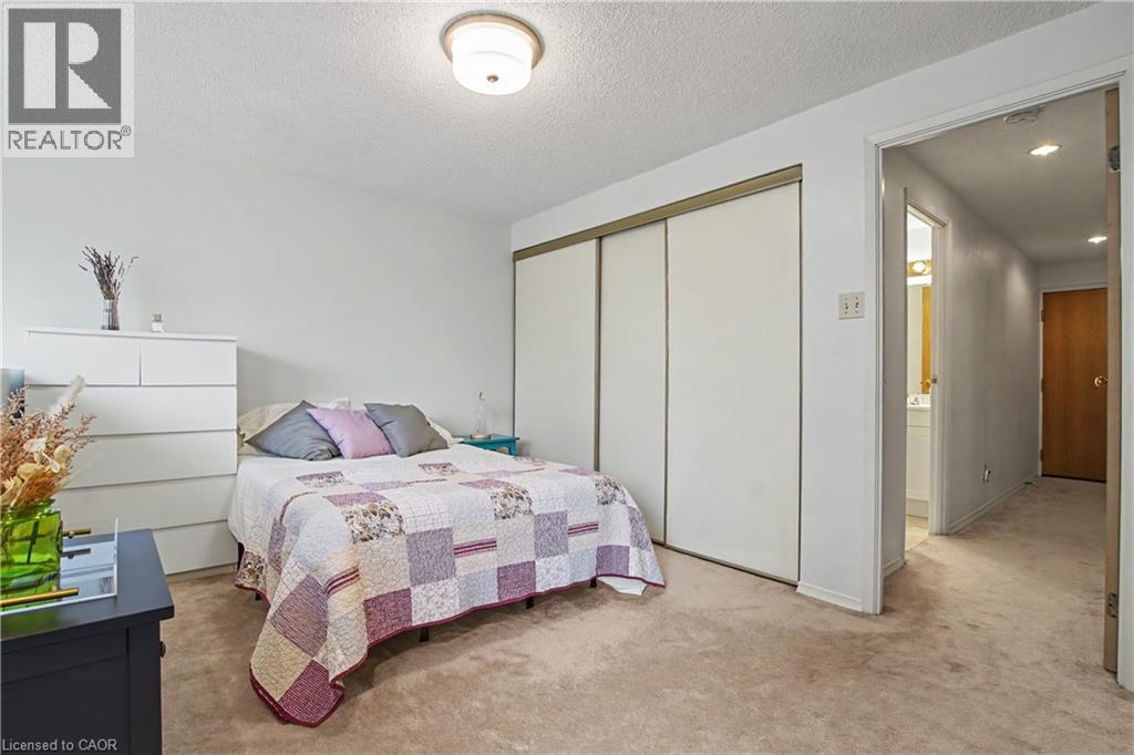 20 Ellen Street East — photo 13