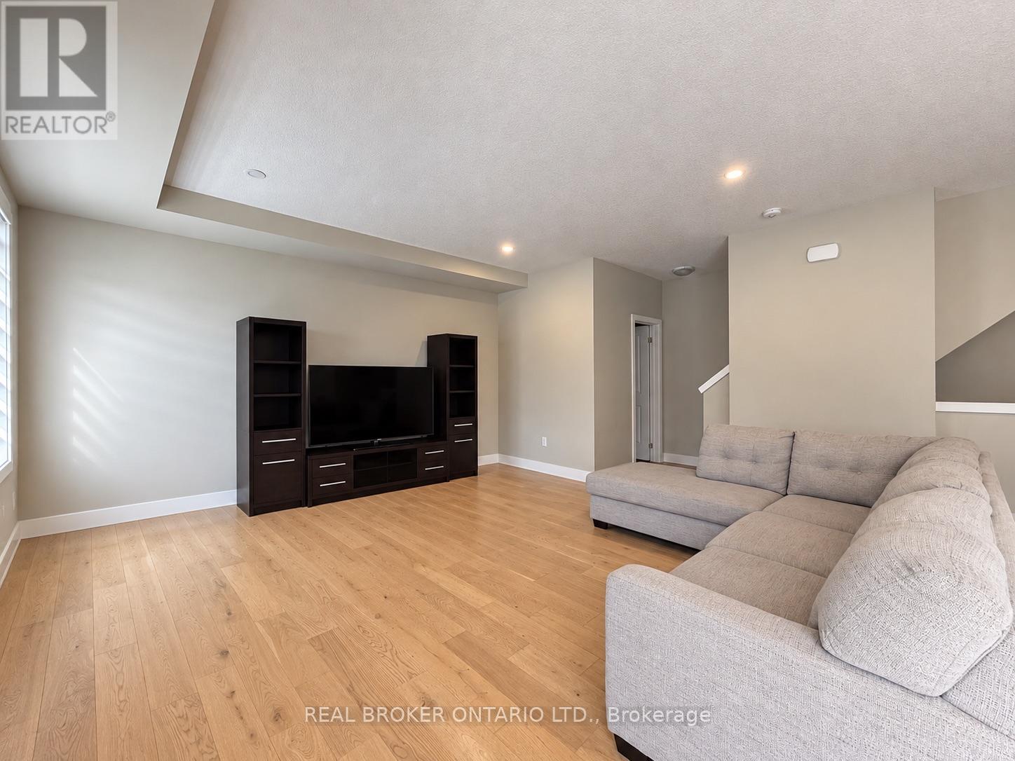 184 - 177 EDGEVALLEY ROAD, London East (East D) — photo 7